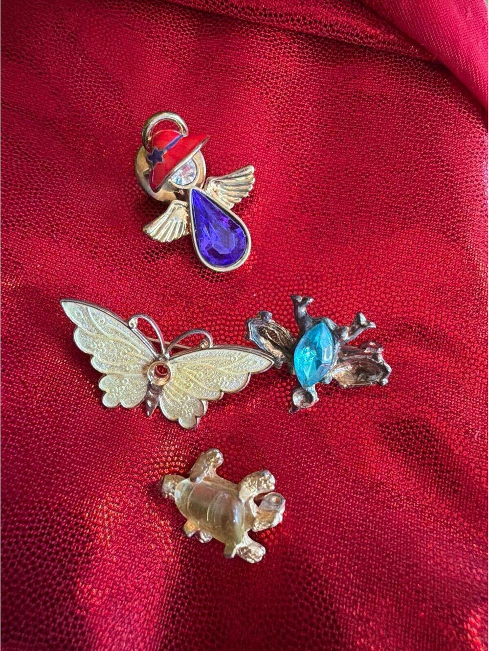 4 piece brooches assorted vintage costume jewelry pins featuring angel, butterfl